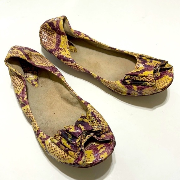Bloch Purple Yellow Snake Skin Texture Woman Flat shoes Size 6.5 - Picture 1 of 11